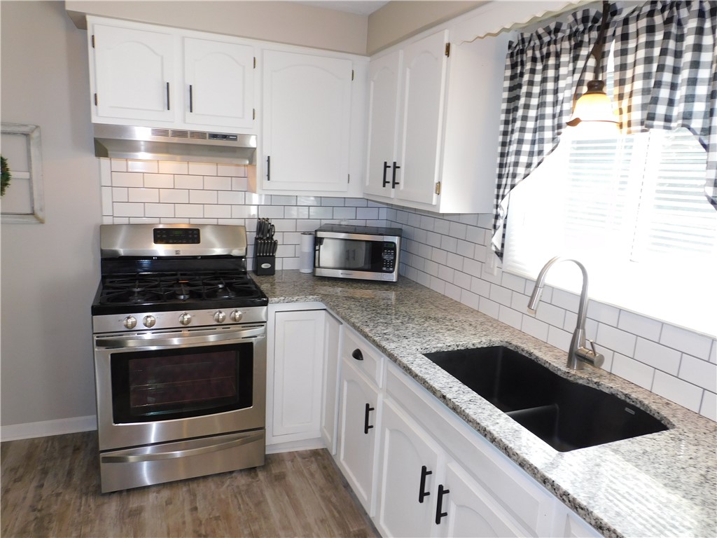 243 West Bend Drive Greece, NY 14612 - Photo 13 of 38