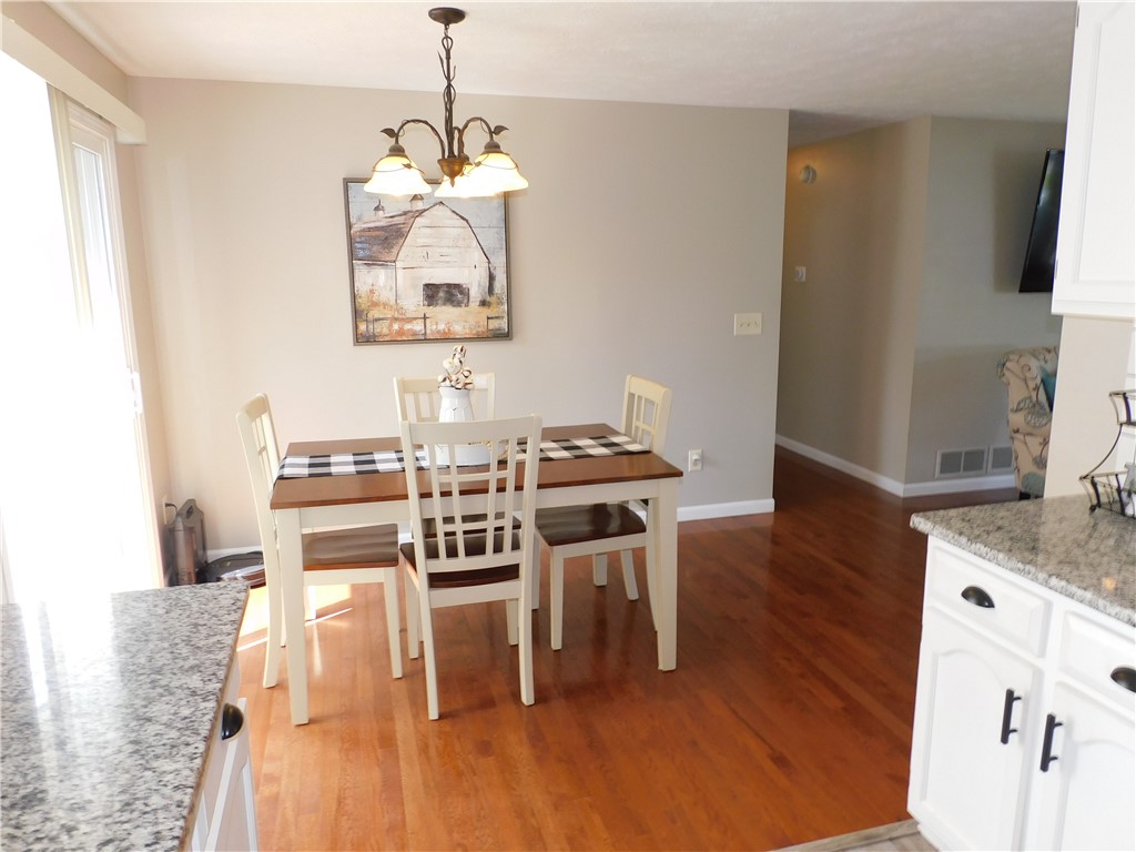 243 West Bend Drive Greece, NY 14612 - Photo 15 of 38