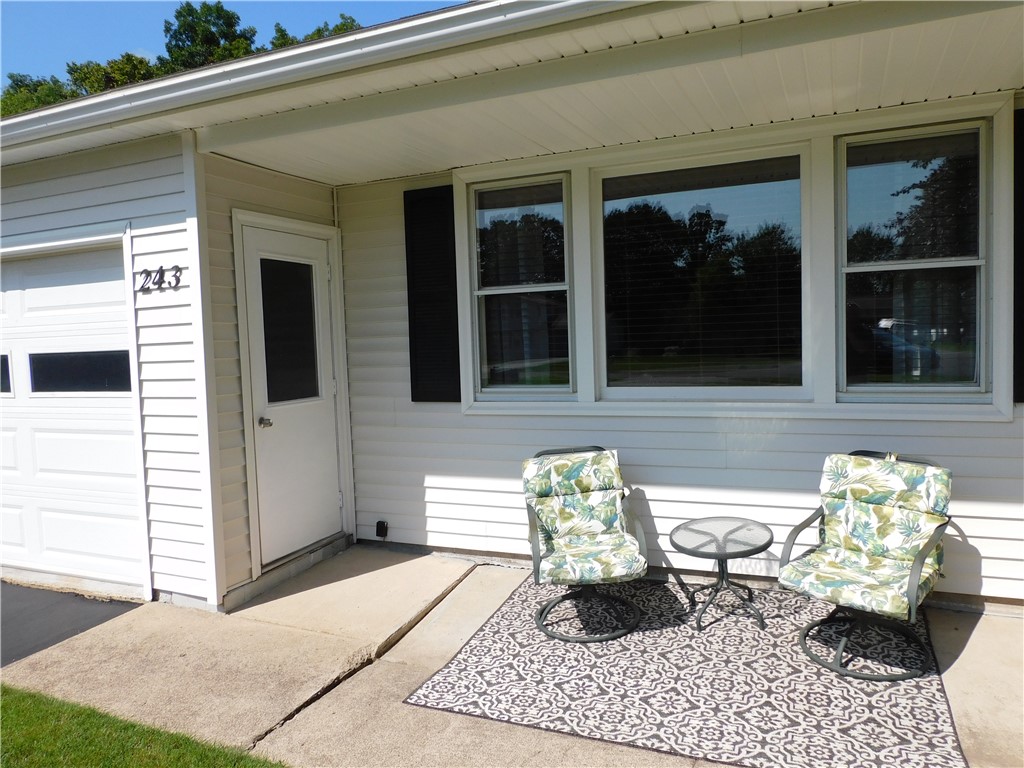 243 West Bend Drive Greece, NY 14612 - Photo 2 of 38