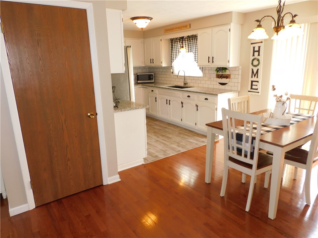 243 West Bend Drive Greece, NY 14612 - Photo 8 of 38