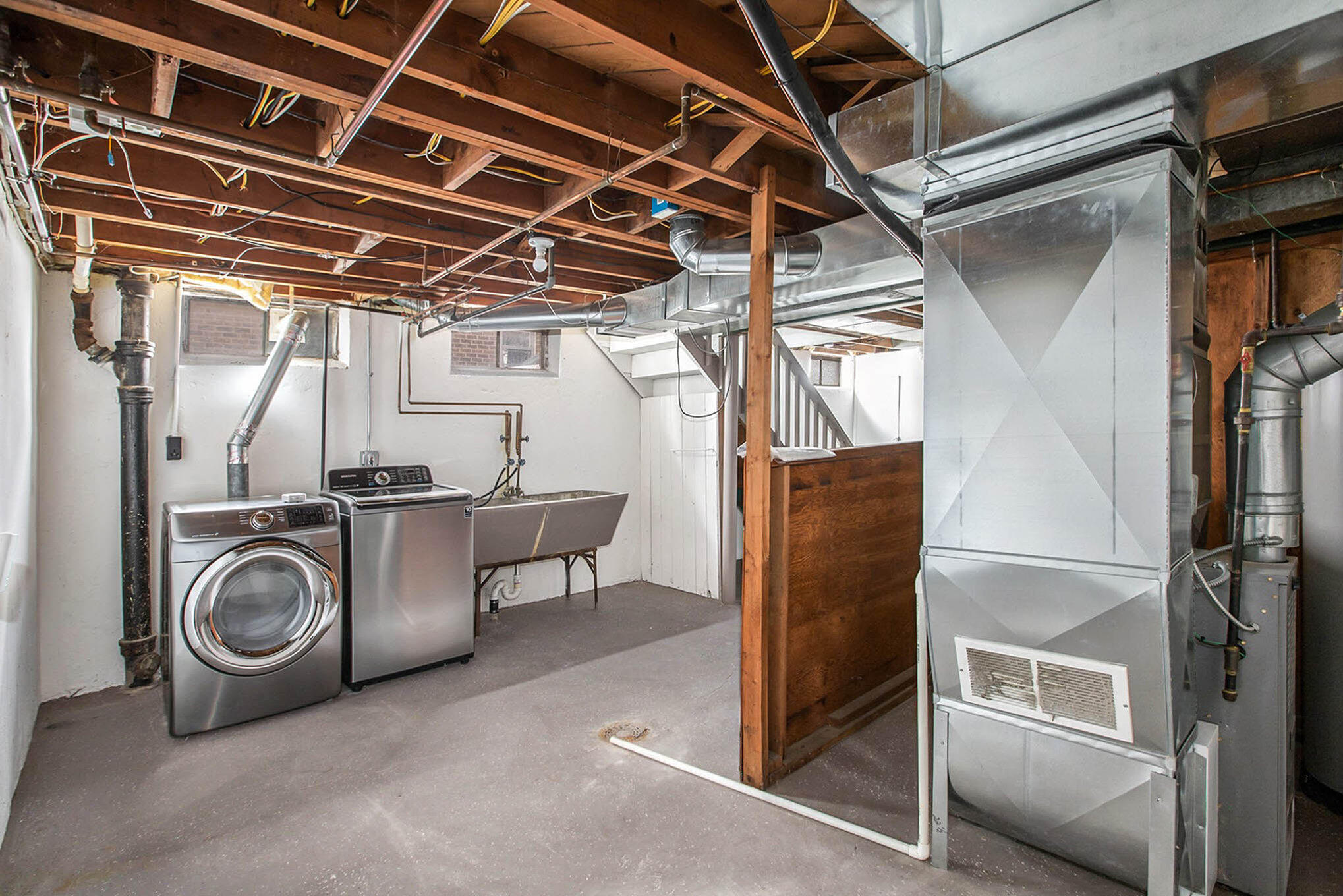 521 Snyder Avenue Ann Arbor, MI 48103 - Photo 13 of 18 Laundry