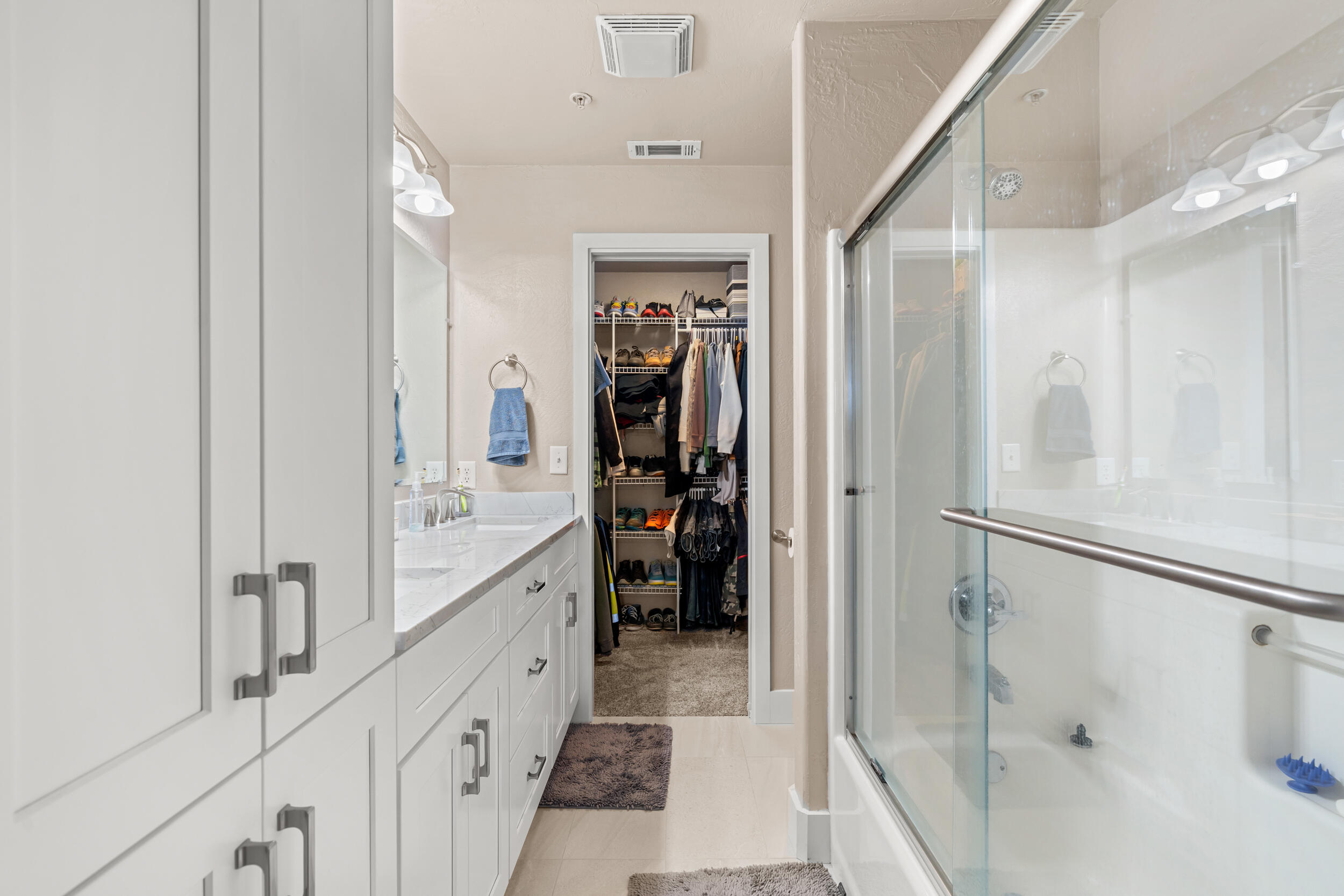 2210 East Barnett Road, Unit 7 Medford, OR 97504 - Photo 19 of 25 22_ 2210 e barnett rd, medford-20