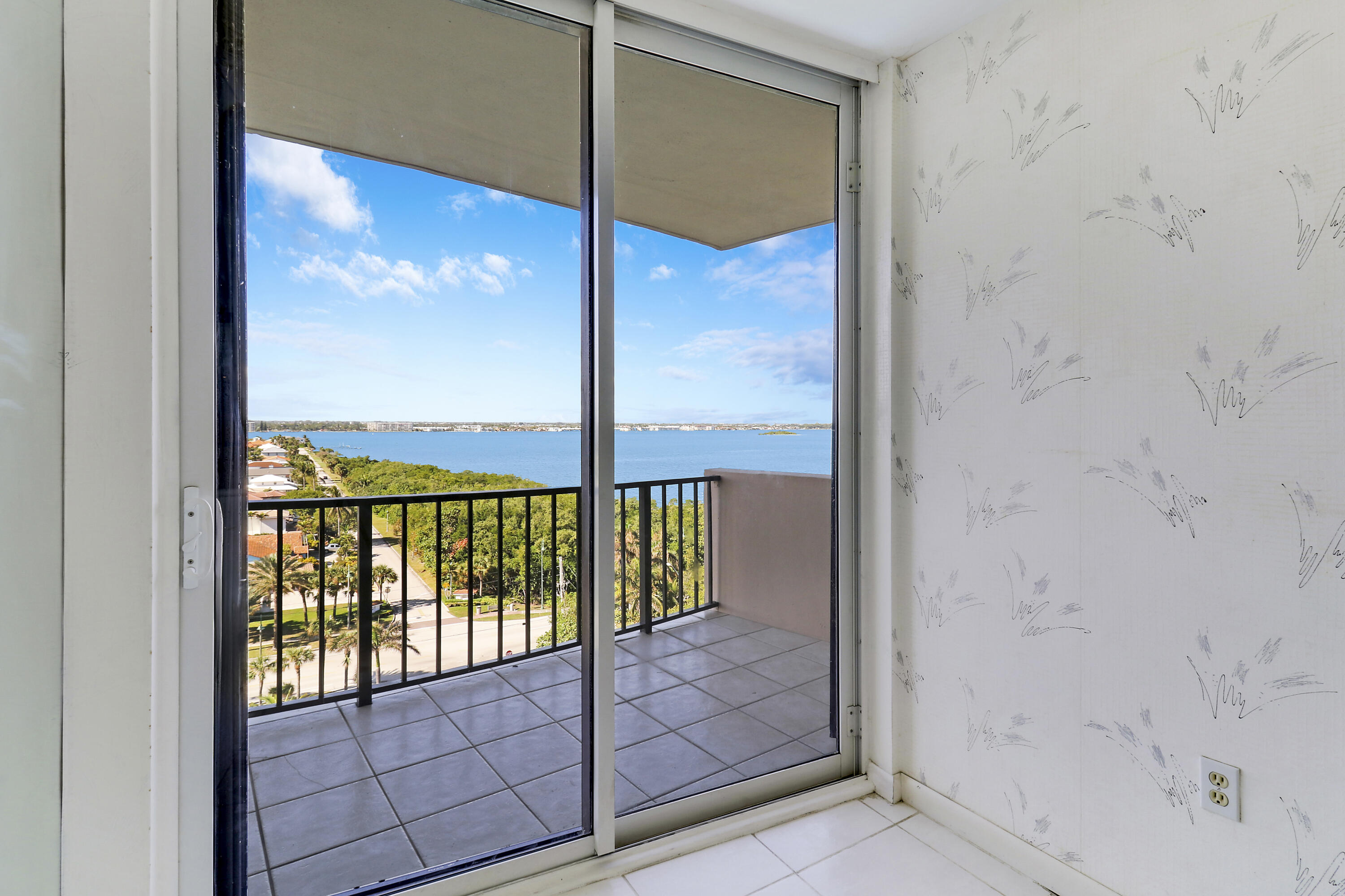 4200 North Ocean Drive, Unit 21005 Riviera Beach, FL 33404 - Photo 39 of 54 House1-23