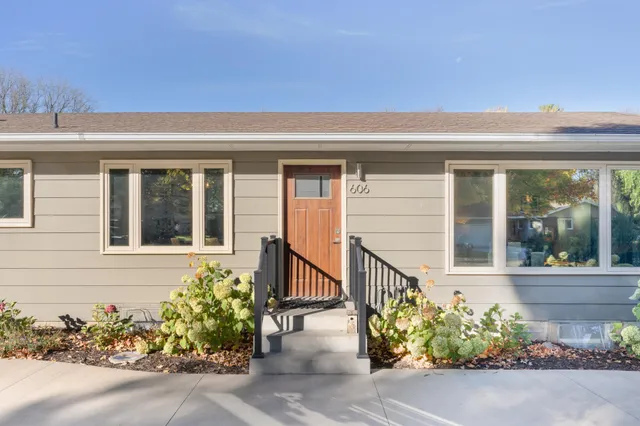 $276,500 | 606 5th Street Southeast, Pelican Rapids, MN 56572