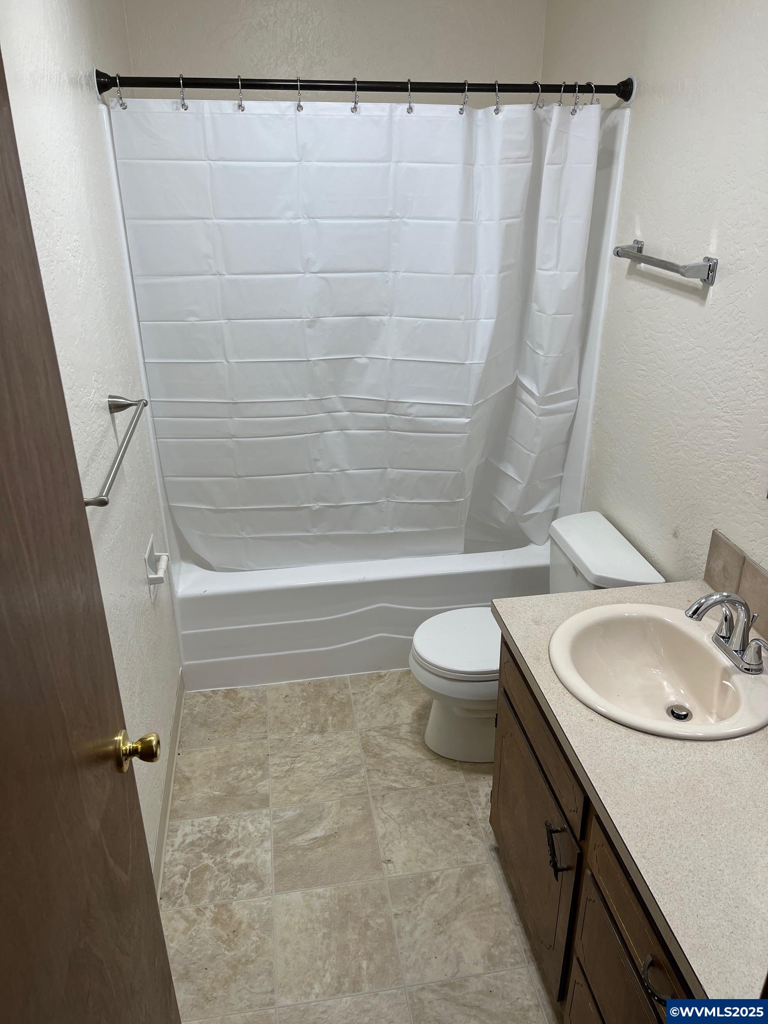 3162-3166 Southwest Lyon Street Albany, OR 97322 - Photo 7 of 9