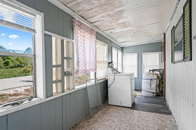 a view of backyard with trees