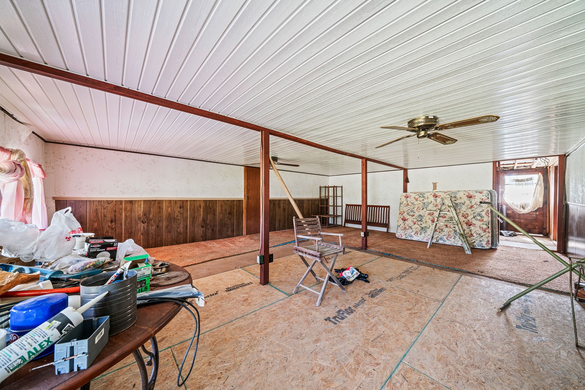 7331 Ashburn Road Baxter, TN 38544 - Photo 4 of 62 a view of a patio with table and chairs