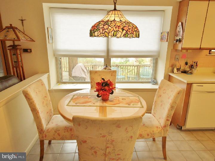 26 Wyndham Road Voorhees, NJ 08043 - Photo 16 of 25 Breakfast Room