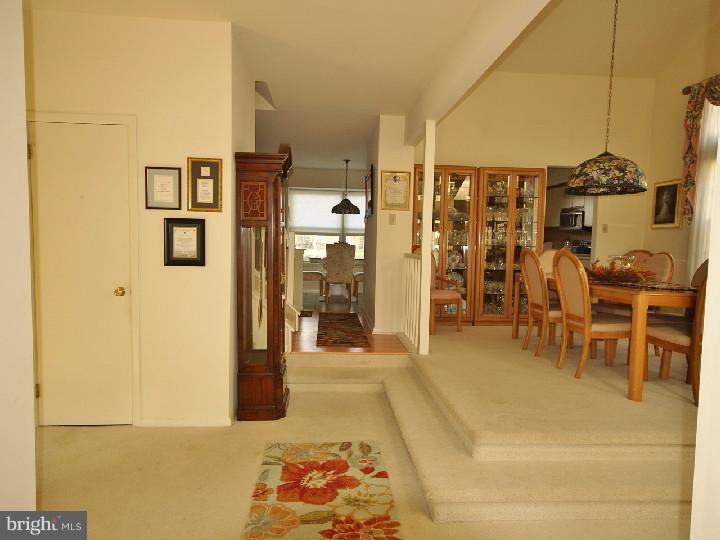 26 Wyndham Road Voorhees, NJ 08043 - Photo 4 of 25 Foyer