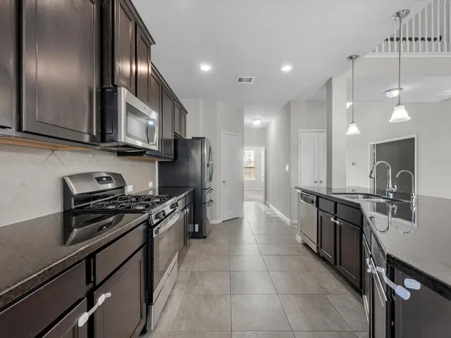 $545,000 | 5718 Oakhurst Trail, Pasadena, TX 77505