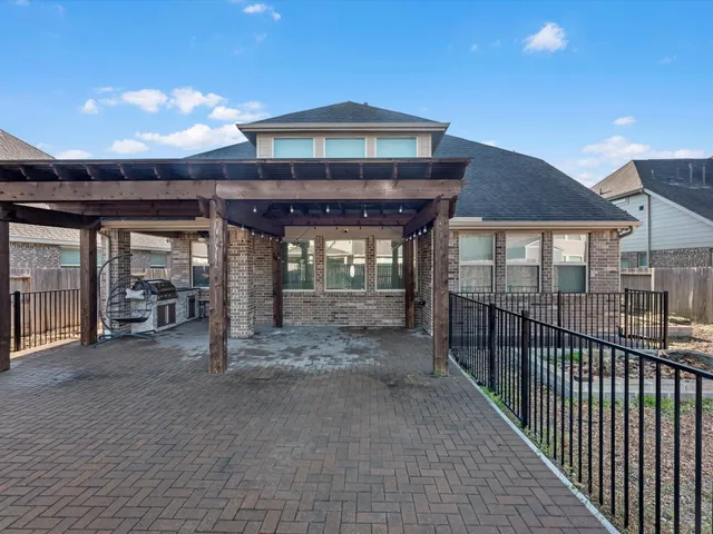 $545,000 | 5718 Oakhurst Trail, Pasadena, TX 77505