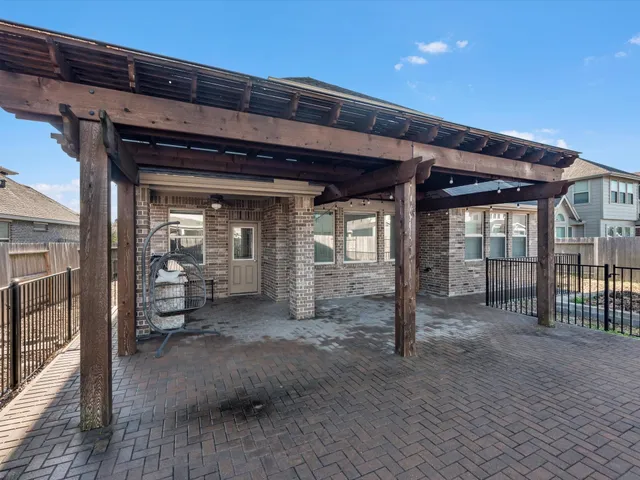 $545,000 | 5718 Oakhurst Trail, Pasadena, TX 77505