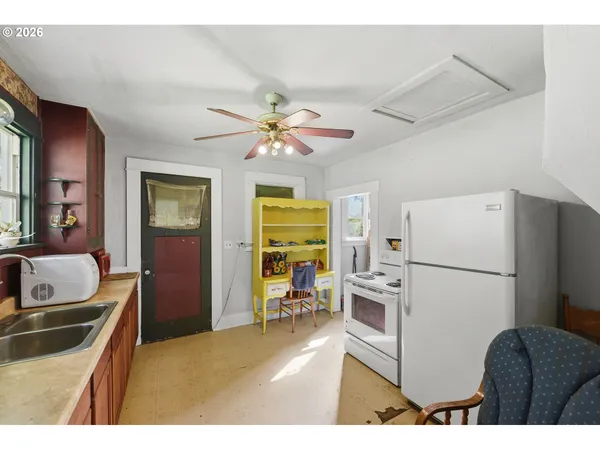 $159,000 | 480 Poplar Street, Powers, OR 97466