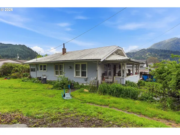$159,000 | 480 Poplar Street, Powers, OR 97466