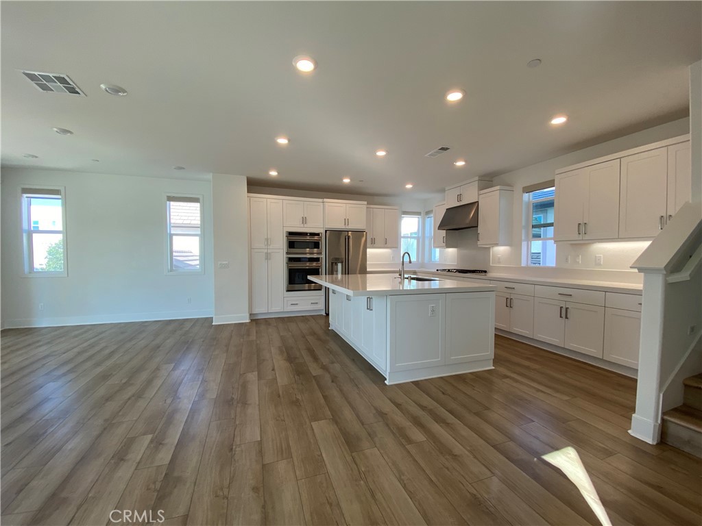 303 Tank Irvine, CA 92618 - Photo 10 of 28
