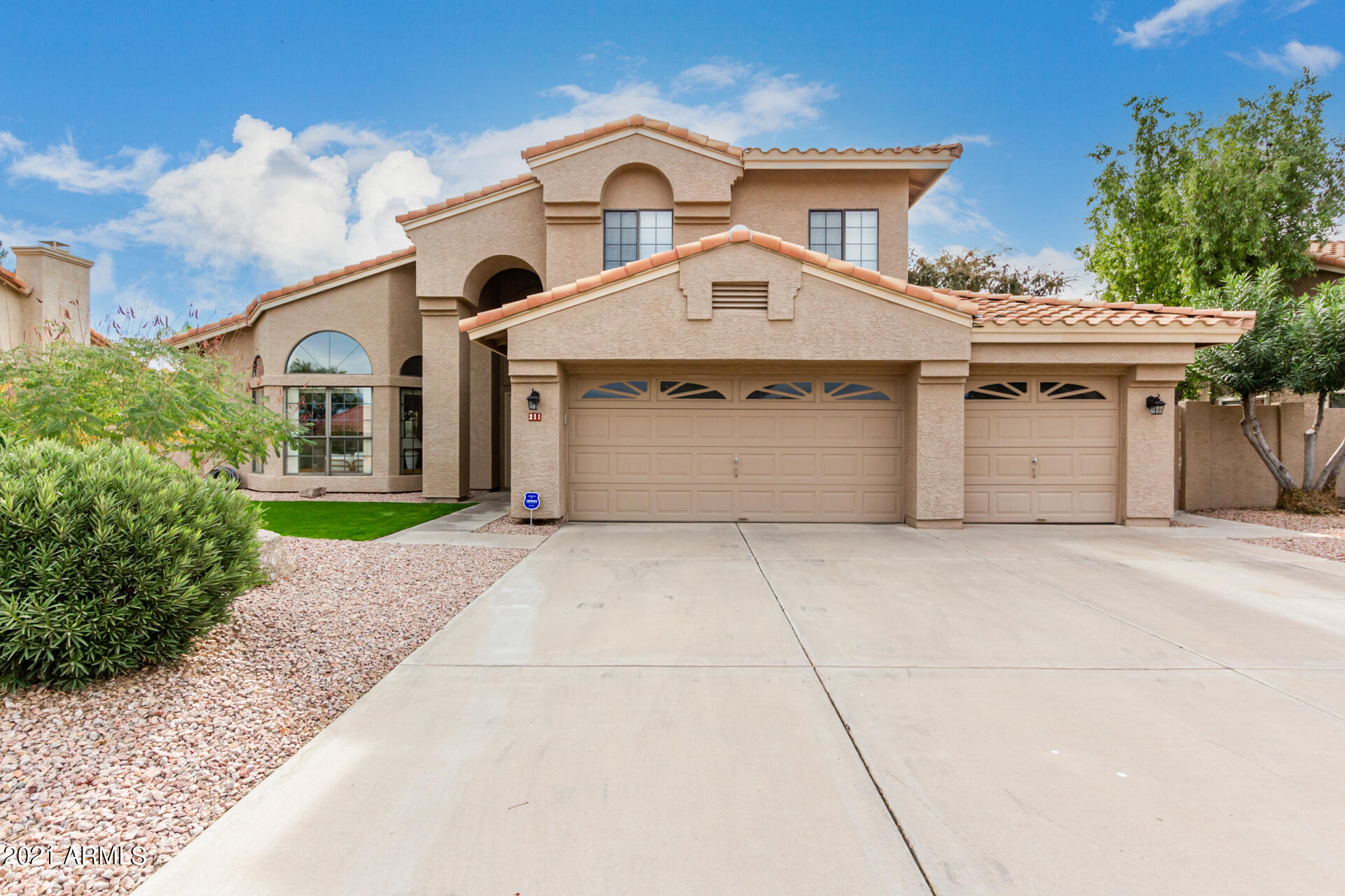 211 West Knox Road Tempe, AZ 85284 - Photo 1 of 28 Knox Rd