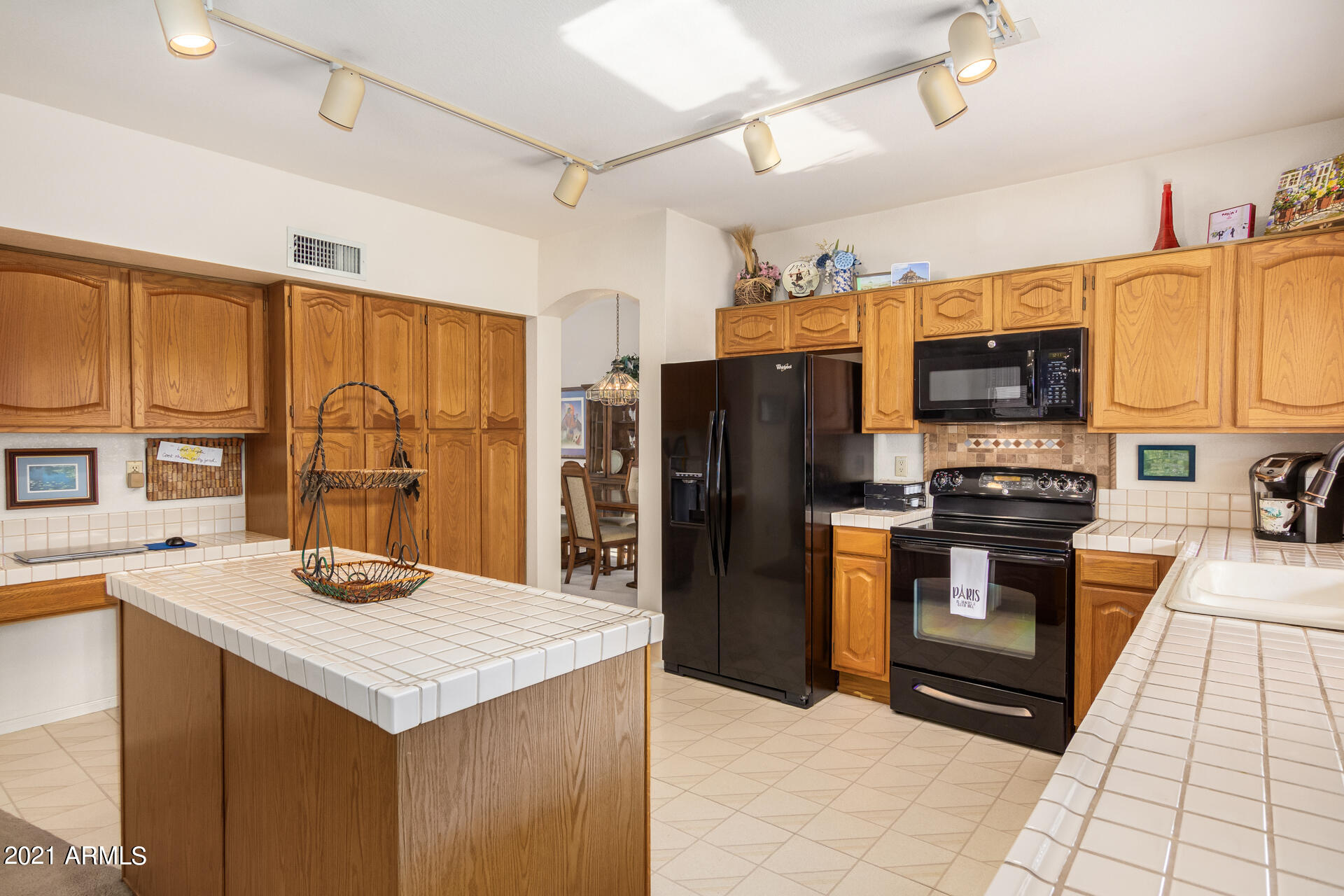 211 West Knox Road Tempe, AZ 85284 - Photo 4 of 28 Knox Rd