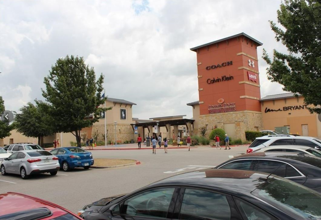 131 Furlong Drive Georgetown, TX 78626 - Photo 32 of 36 Surrounded by retail shopping, medical, education, schools, major employers and more.