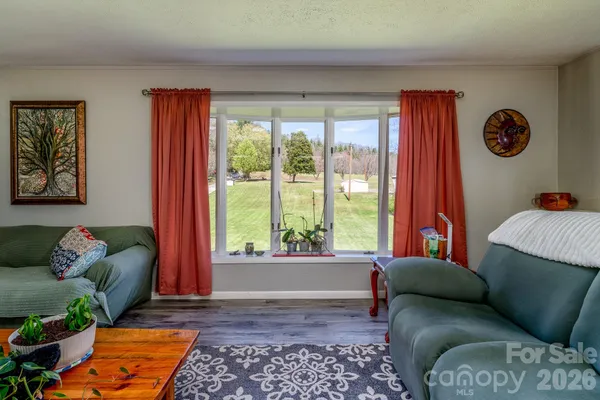 $775,000 | 2456 Hendersonville Highway, Pisgah Forest, NC 28768