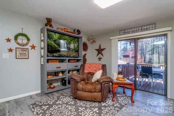 $775,000 | 2456 Hendersonville Highway, Pisgah Forest, NC 28768