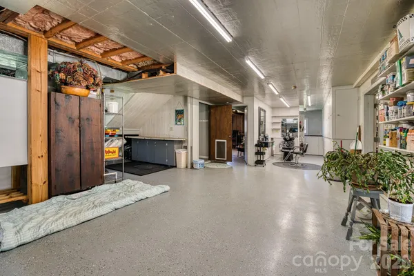 $775,000 | 2456 Hendersonville Highway, Pisgah Forest, NC 28768