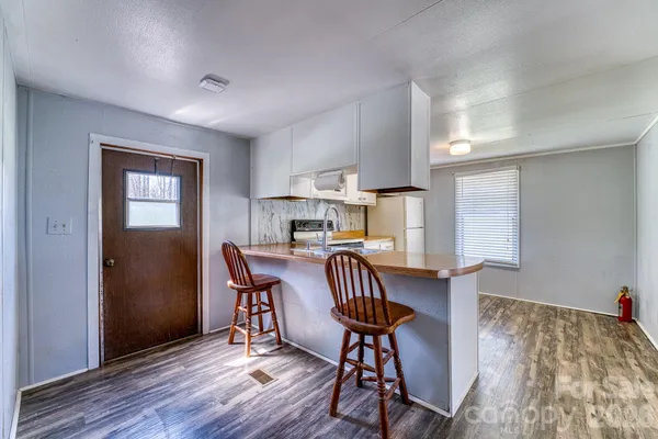 $775,000 | 2456 Hendersonville Highway, Pisgah Forest, NC 28768