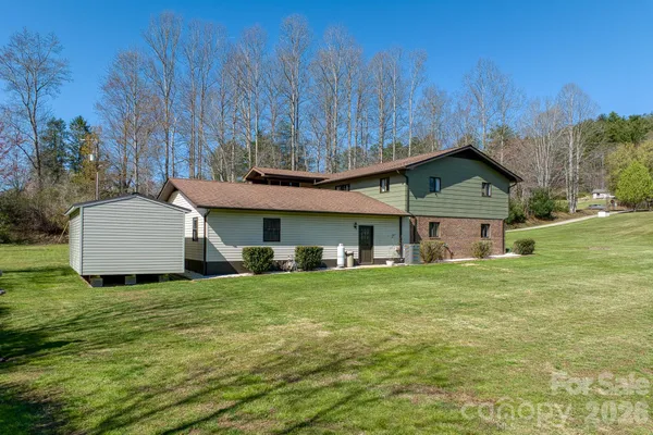 $775,000 | 2456 Hendersonville Highway, Pisgah Forest, NC 28768