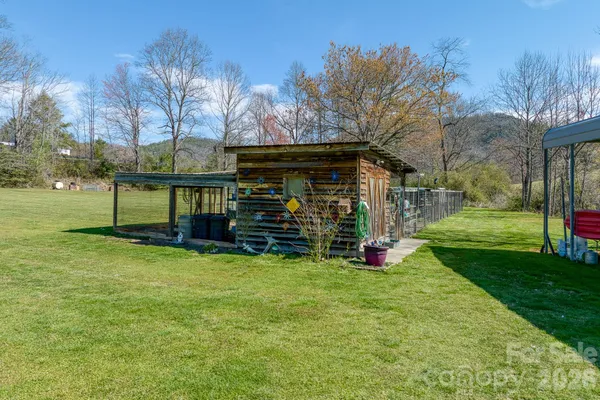 $775,000 | 2456 Hendersonville Highway, Pisgah Forest, NC 28768