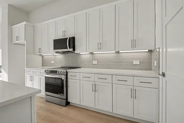 $3,400 | 13351 Goodland Street, Unit 208, Farmers Branch, TX 75234