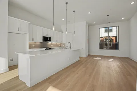 $3,400 | 13351 Goodland Street, Unit 208, Farmers Branch, TX 75234