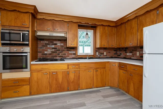 $289,900 | 8115 Tonawanda Creek Road, Clarence, NY 14051