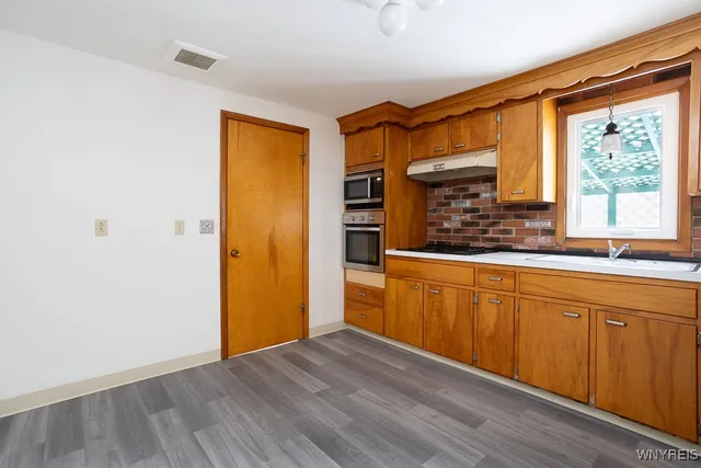 $289,900 | 8115 Tonawanda Creek Road, Clarence, NY 14051