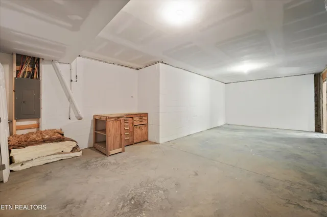 $430,000 | 431 Kingsley Court, Maryville, TN 37804