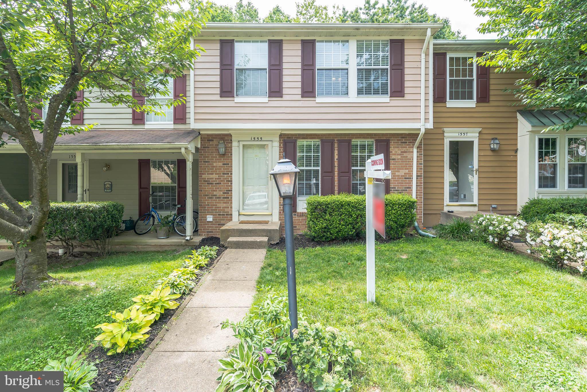 1555 Autumn Ridge Circle Reston, VA 20194 - Photo 2 of 31
