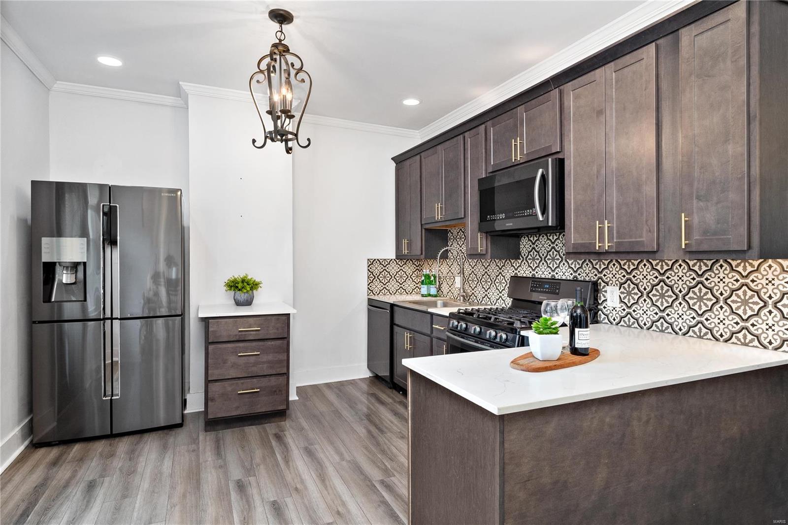 4672 Rosa Avenue St. Louis, MO 63116 - Photo 12 of 29 Gallery Image 12
