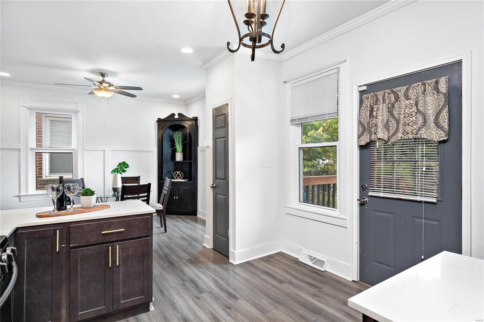 4672 Rosa Avenue St. Louis, MO 63116 - Photo 15 of 29 Gallery Image 15