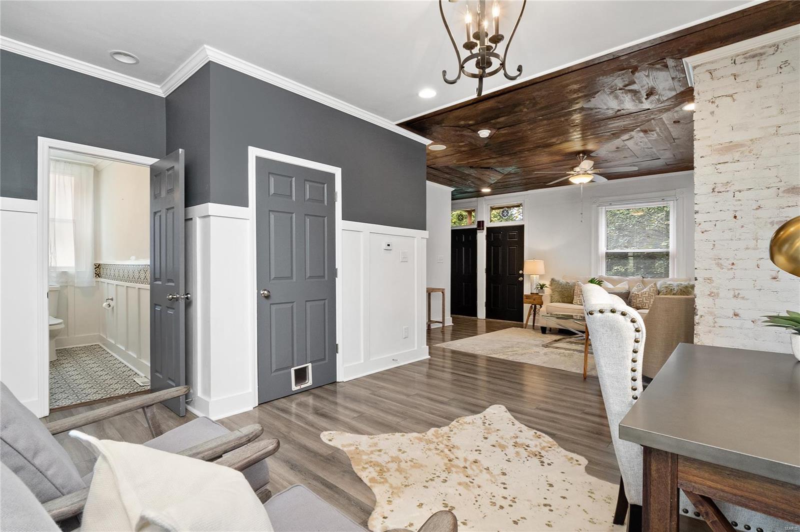 4672 Rosa Avenue St. Louis, MO 63116 - Photo 8 of 29 Gallery Image 8