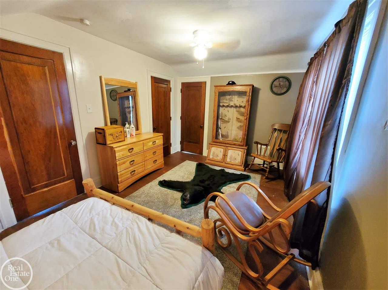 15713 Charles R Avenue Eastpointe, MI 48021 - Photo 44 of 65 Gallery Image 44