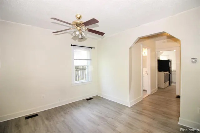 $159,880 | 3191 Harris Street, Ferndale, MI 48220