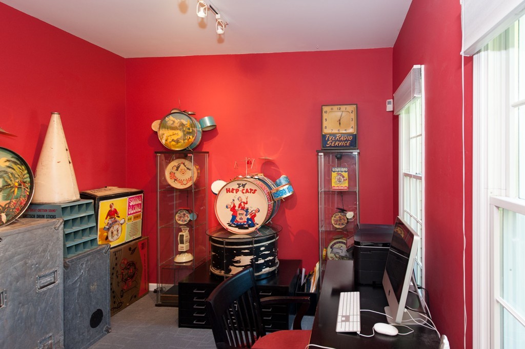 8 Fairbanks Road Sharon, MA 02067 - Photo 11 of 30 Gallery Image 11