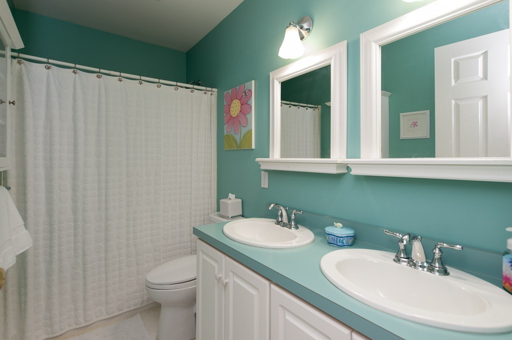 8 Fairbanks Road Sharon, MA 02067 - Photo 17 of 30 Gallery Image 17