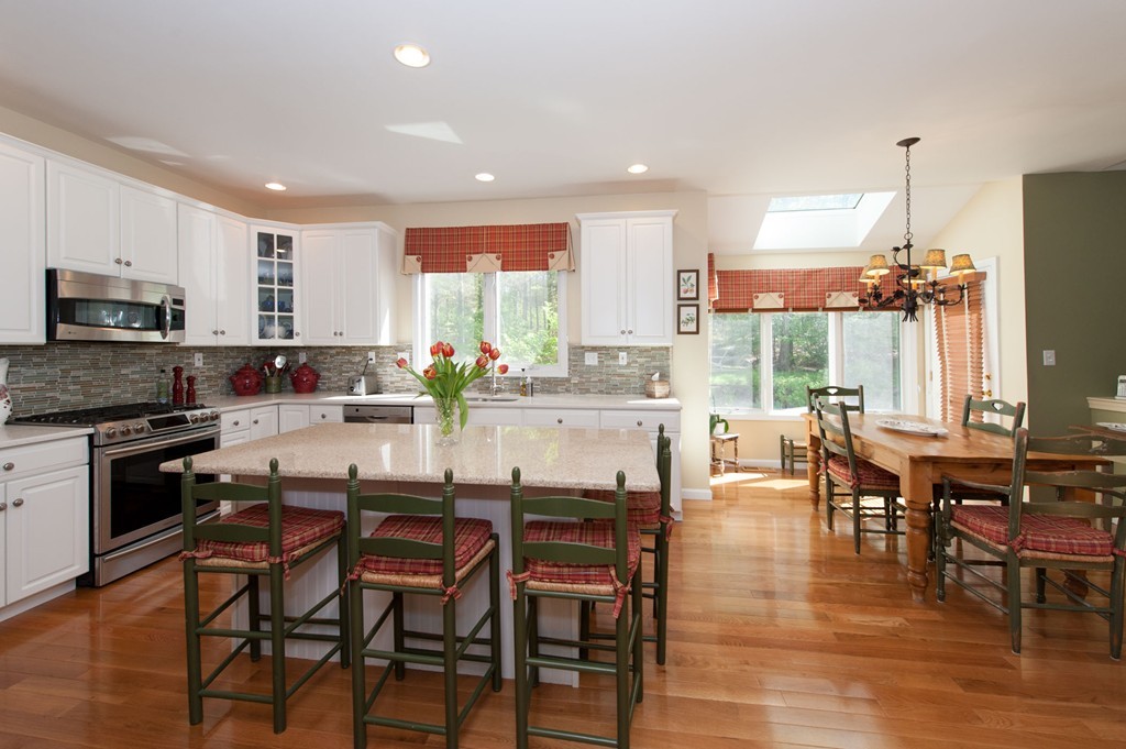 8 Fairbanks Road Sharon, MA 02067 - Photo 7 of 30 Gallery Image 7