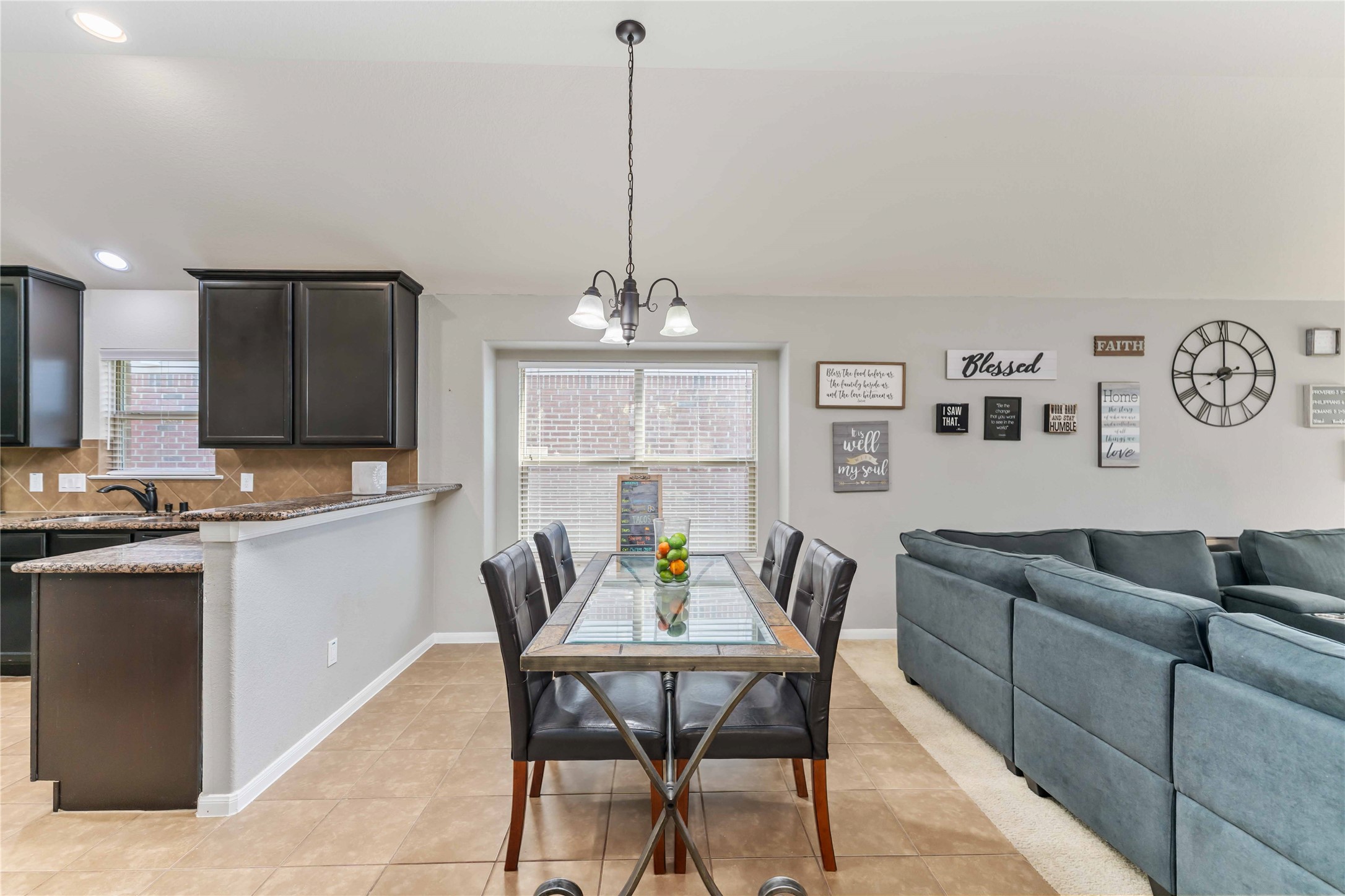 8226 Silent Deep Drive Rosenberg, TX 77469 - Photo 6 of 23 a living room with furniture and kitchen view