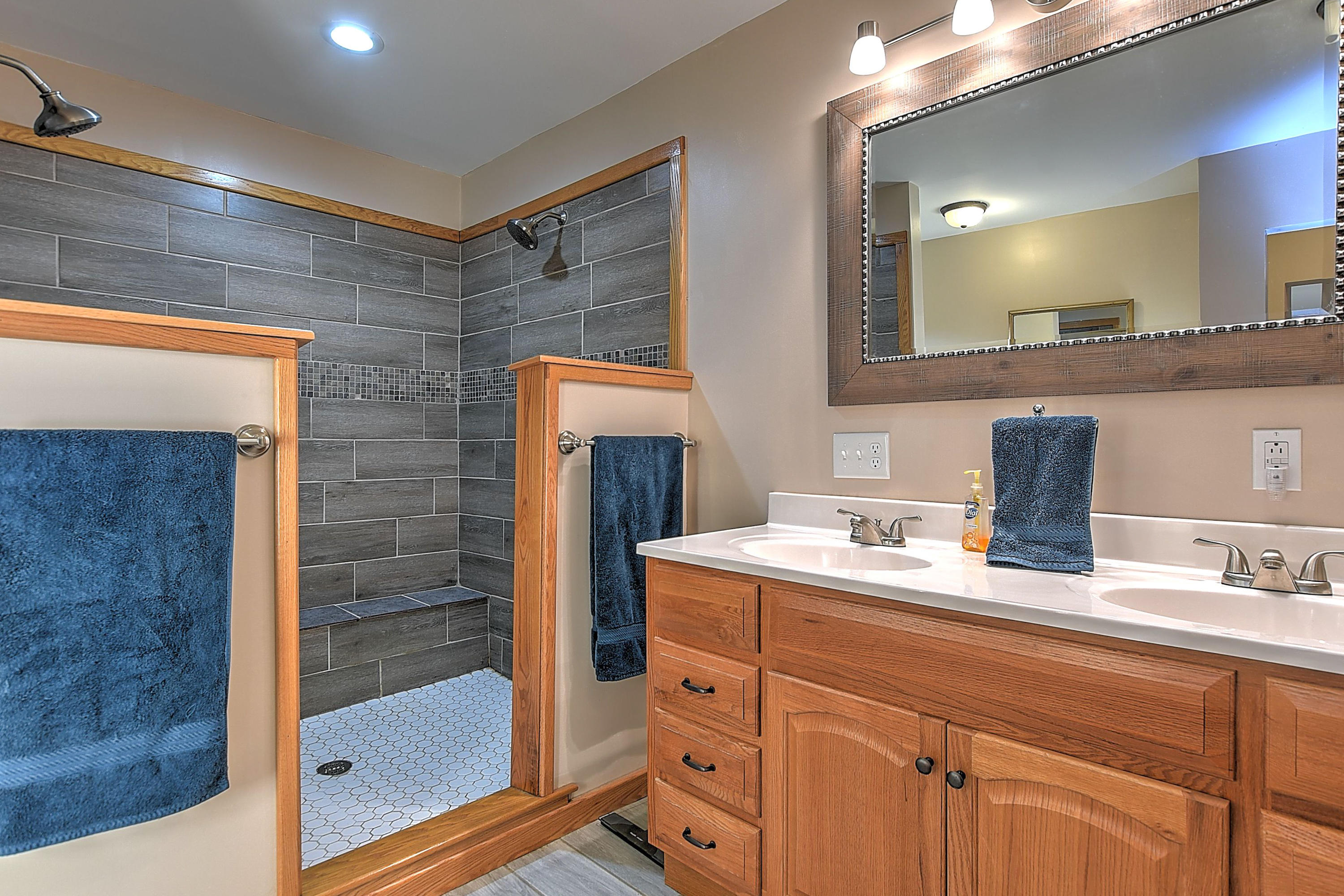 215 Cox Road Greeneville, TN 37743 - Photo 25 of 72 215 Cox Hill-24