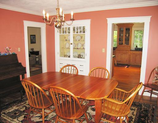 19 Avon Road Wellesley, MA 02482 - Photo 5 of 11