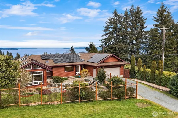 $1,195,000 | 11501 103rd Avenue Southwest, Vashon, WA 98070