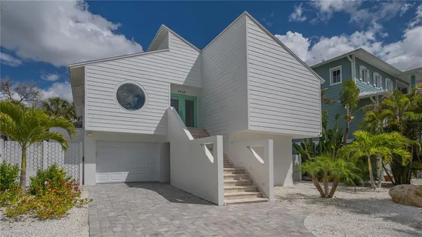 $1,450,000 | 4939 Commonwealth Drive, Sarasota, FL 34242