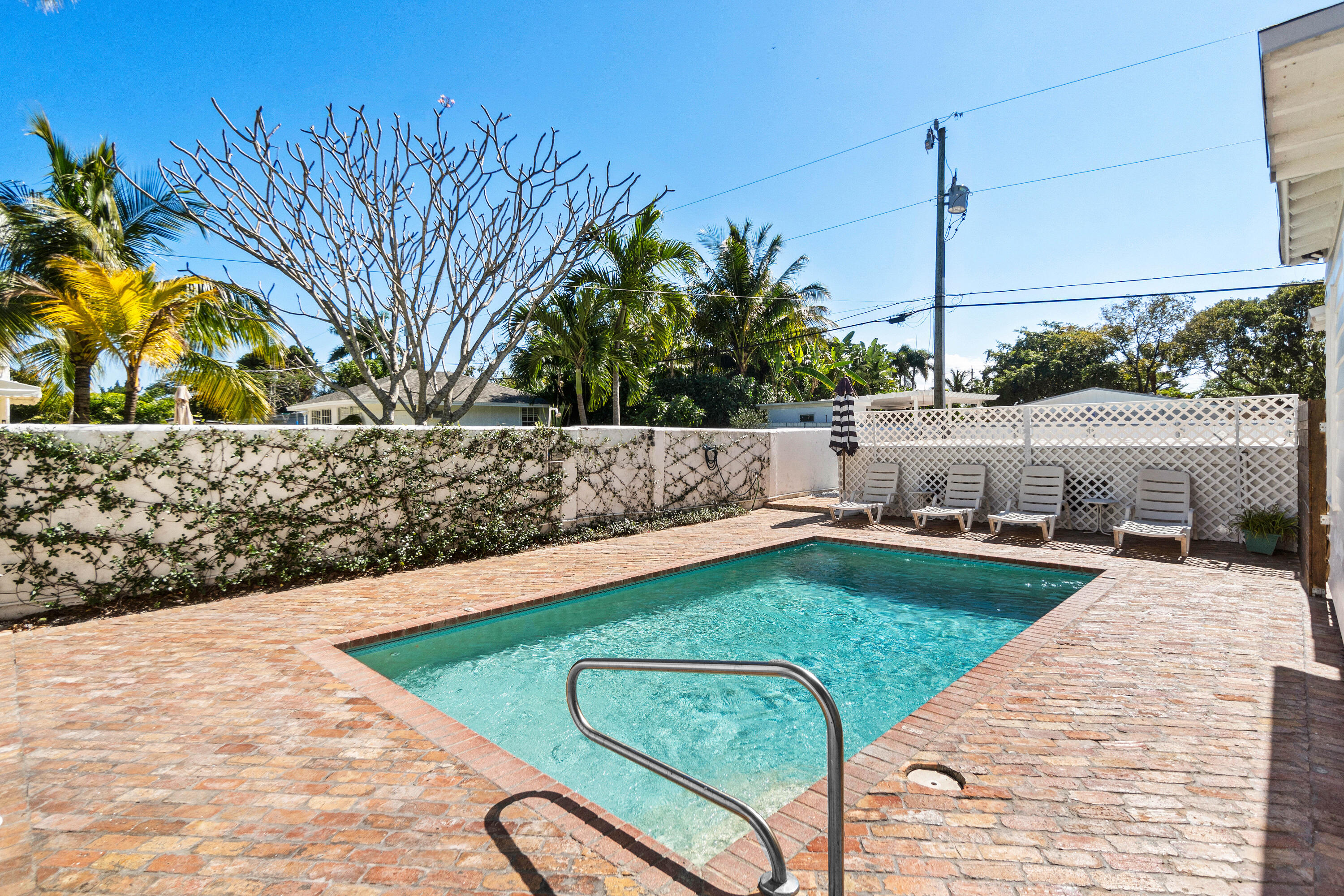 744 Sunset Road West Palm Beach, FL 33401 - Photo 30 of 51 Pool