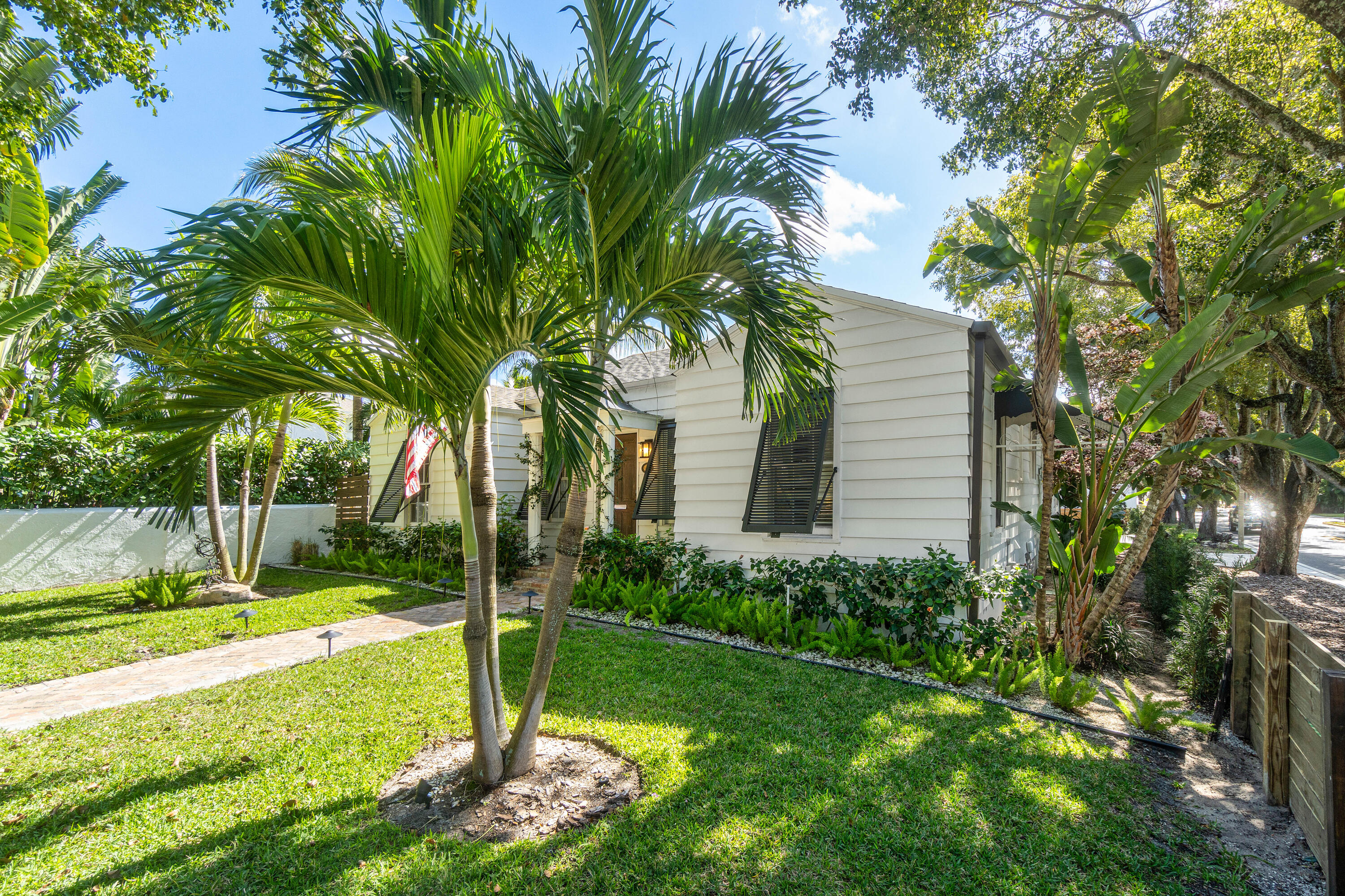 744 Sunset Road West Palm Beach, FL 33401 - Photo 33 of 51 008-744SunsetRoad-WestPalmBeach-FL-33401