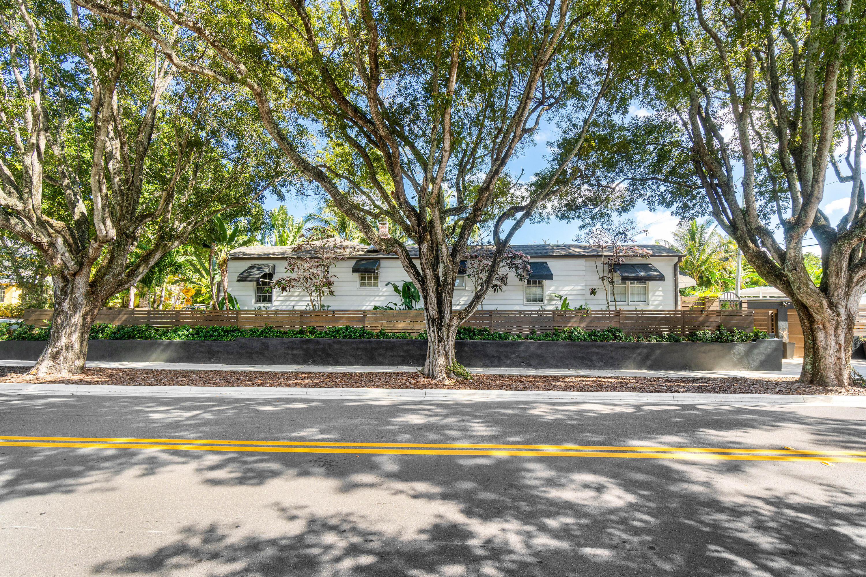 744 Sunset Road West Palm Beach, FL 33401 - Photo 34 of 51 005-744SunsetRoad-WestPalmBeach-FL-33401